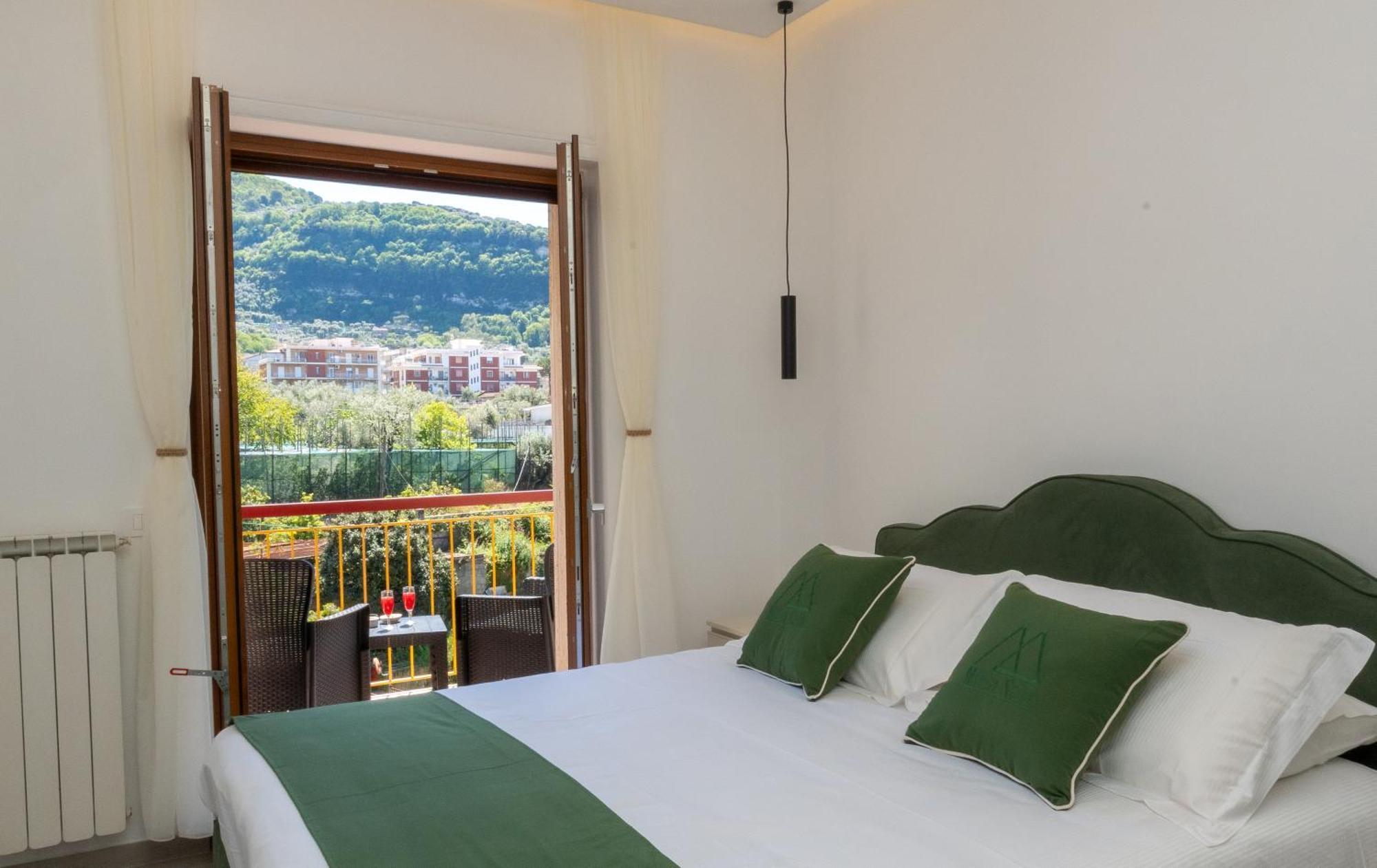 Mifra Suites Sorrento Exterior photo